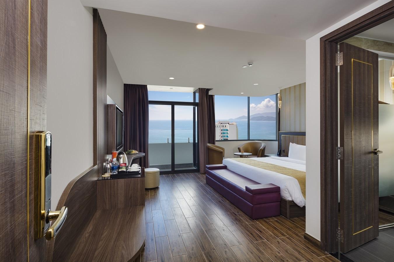 V HOTEL NHA TRANG НЯЧАНГ 4* (Вьетнам) - от 1593 RUB | NOCHI